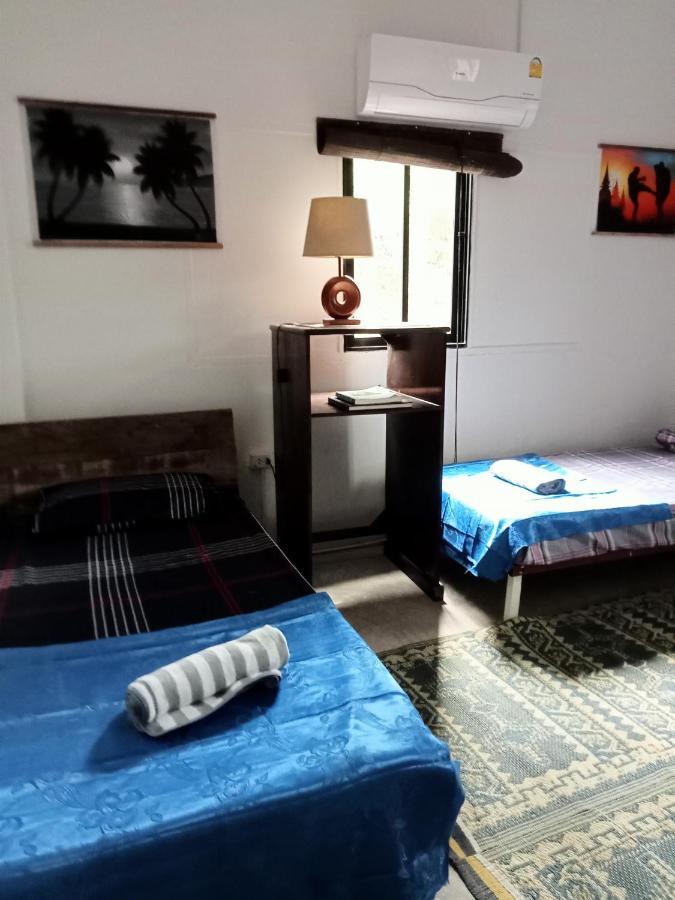 #Xi Kt Poshtel Hotel Tau-sziget Kültér fotó
