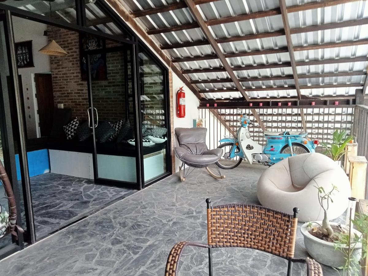 #Xi Kt Poshtel Hotel Tau-sziget Kültér fotó