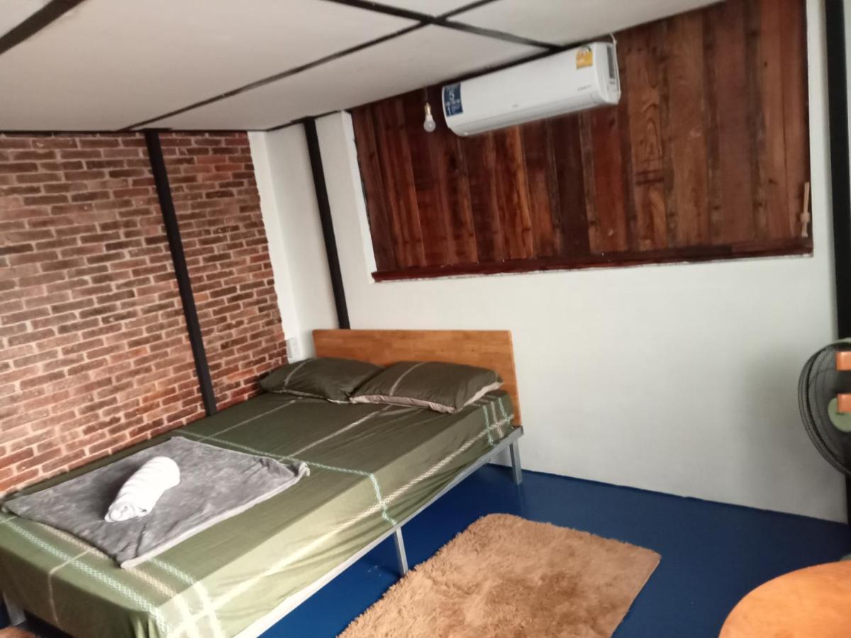 #Xi Kt Poshtel Hotel Tau-sziget Kültér fotó