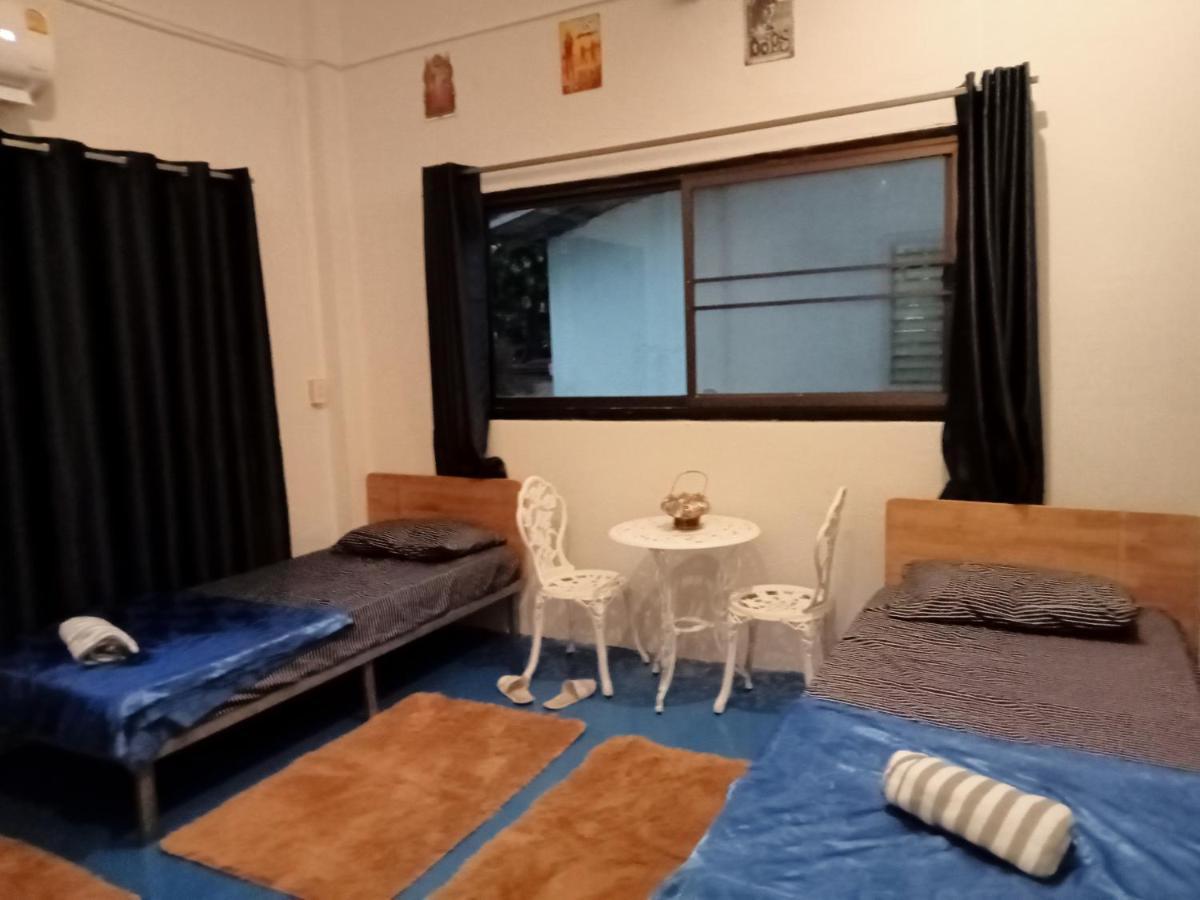 #Xi Kt Poshtel Hotel Tau-sziget Kültér fotó