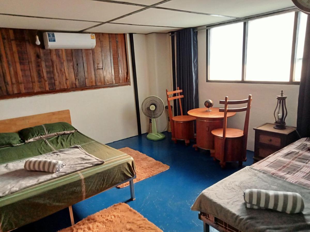 #Xi Kt Poshtel Hotel Tau-sziget Kültér fotó